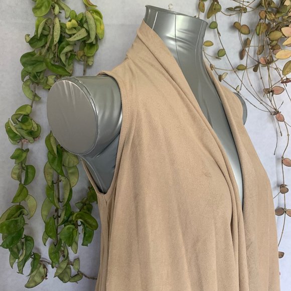 🌀 Pink Rose Boho Vest - Picture 2 of 6